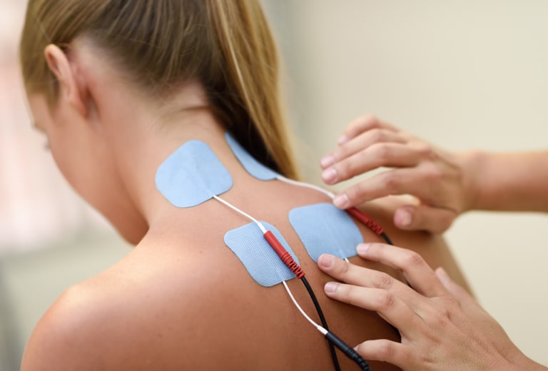 fisioterapia. clinica deportiva en atai sport club. club deportivo bormujos, aljarafe, sevilla