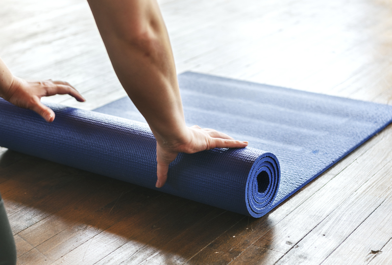 clases yoga en bormujos, aljarafe, sevilla. atai sport club. gimnasio. club deportivo